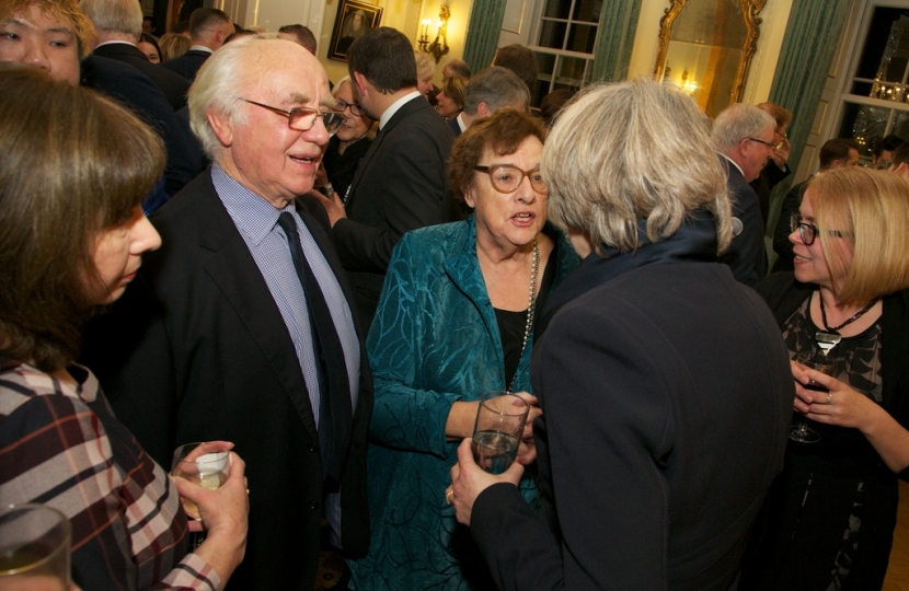 Jennifer Dennis, Cllrs Bryan Pearson & Elaine Aird meet the PM